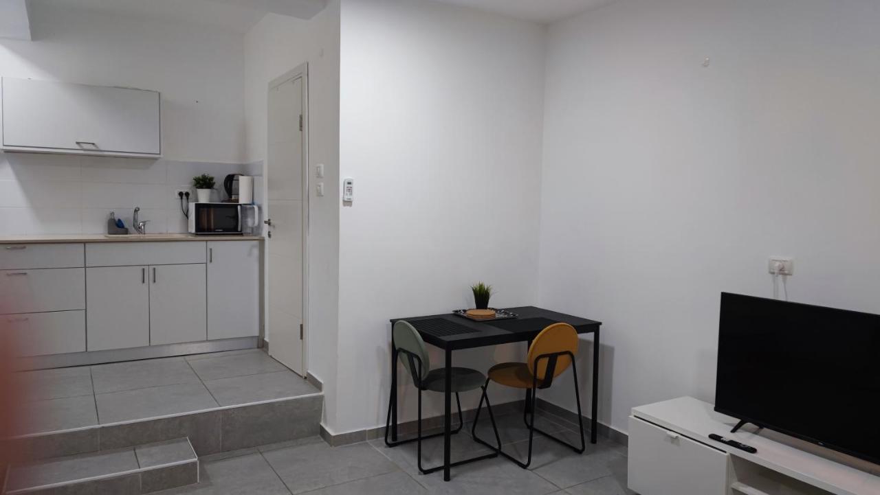 Studio Apartment 12 Minutes From Bahai'S Garden Hajfa Zewnętrze zdjęcie